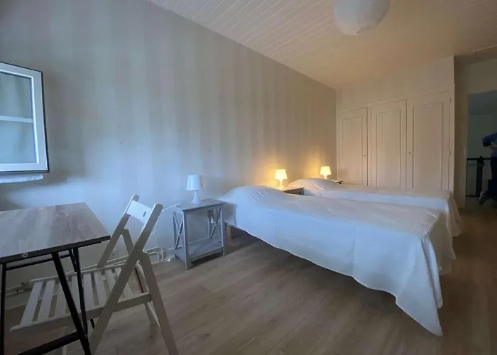 Maison Belle Epoque A Avec Terrasse, 200m - Fr-1-494-157 * Royan