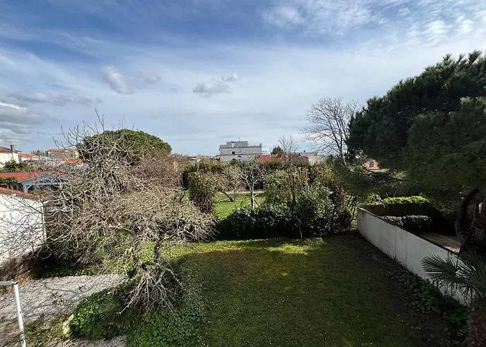 Maison Belle Epoque A Avec Terrasse, 200m - Fr-1-494-157 Apartment