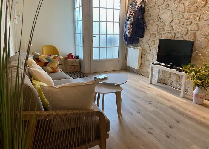 Maison Belle Epoque A Avec Terrasse, 200m - Fr-1-494-157