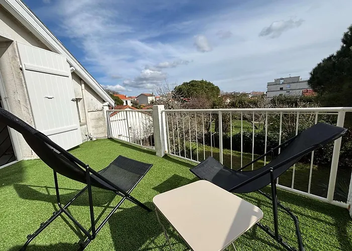 Maison Belle Epoque A Avec Terrasse, 200m - Fr-1-494-157 公寓 鲁瓦扬